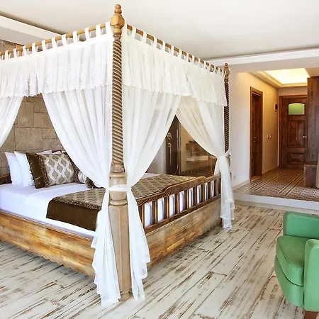 Marsala Hotel Отель